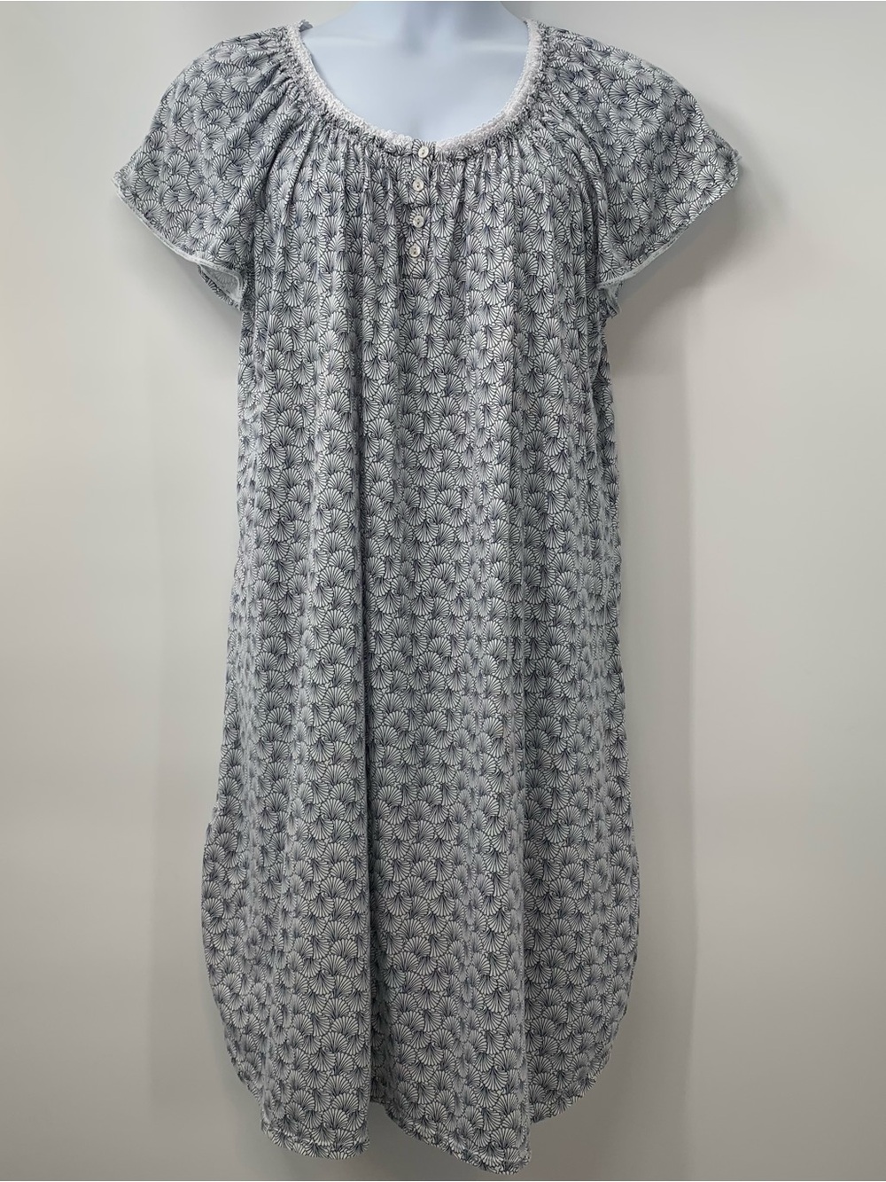 Secret Treasures White Sleepwear Top